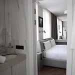 In The Heart Of Apartman