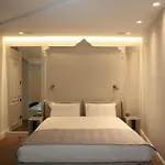 Apartman In The Heart Of Cannes