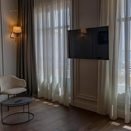 Apartman In The Heart Of Cannes